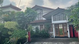 Rumah disewa dengan 3 kamar tidur di Slipi, Jakarta