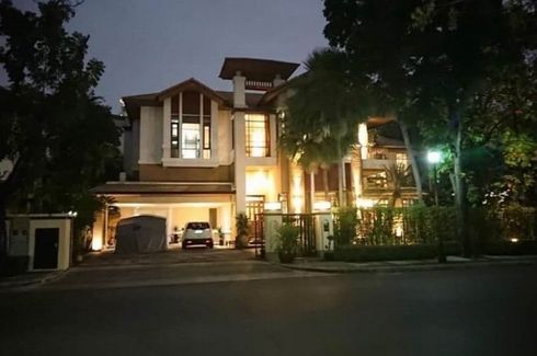 5 Bedroom House for rent in Phra Khanong, Bangkok near BTS Ekkamai