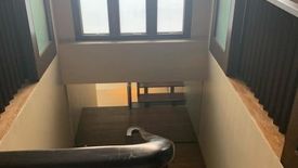 3 Bedroom Villa for rent in San Lorenzo, Metro Manila near MRT-3 Ayala