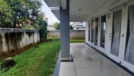 Rumah dijual dengan 4 kamar tidur di Babakan Madang, Jawa Barat