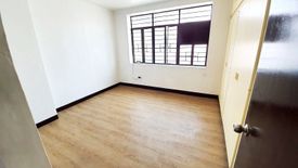3 Bedroom Apartment for rent in Barangay 40, Metro Manila near LRT-1 Gil Puyat
