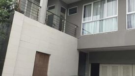 Rumah disewa dengan 7 kamar tidur di Lebak Bulus, Jakarta