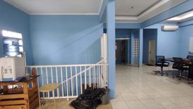 Rumah dijual dengan 5 kamar tidur di Pondok Pinang, Jakarta
