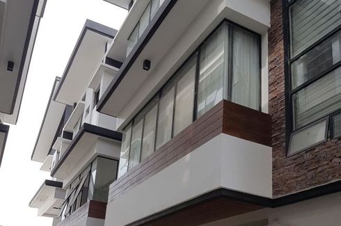 5 Bedroom Townhouse for sale in Quiapo, Metro Manila near LRT-1 Carriedo