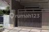 5 Bedroom House for rent in Putat Jaya, East Java