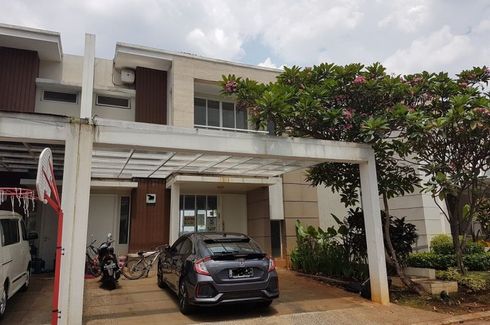 Townhouse dijual dengan 4 kamar tidur di Lebak Bulus, Jakarta