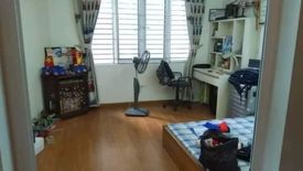 3 Bedroom Townhouse for sale in Nga Tu So, Ha Noi