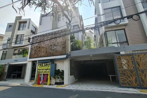 3 Bedroom Townhouse for sale in Pasadeña, Metro Manila near LRT-2 Gilmore