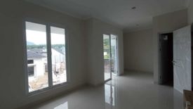Rumah dijual dengan 5 kamar tidur di Babakan Madang, Jawa Barat