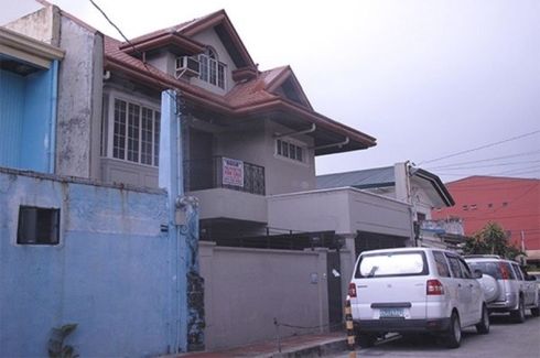 4 Bedroom House for sale in Kaunlaran, Metro Manila near MRT-3 Araneta Center-Cubao