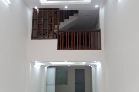 5 Bedroom Townhouse for sale in Thuong Thanh, Ha Noi