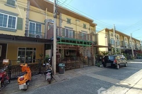 4 Bedroom Townhouse for sale in Golden Town 2 Onnut-Pattanakarn, Prawet, Bangkok near Airport Rail Link Ban Thap Chang