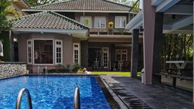 Rumah dijual dengan 5 kamar tidur di Babakan Madang, Jawa Barat