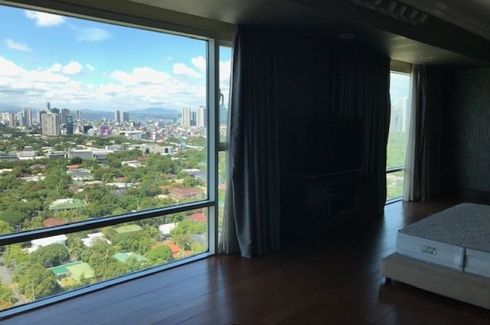 3 Bedroom House for sale in Urdaneta, Metro Manila near MRT-3 Buendia
