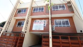 4 Bedroom Townhouse for sale in Pinyahan, Metro Manila