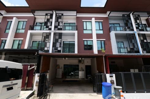 3 Bedroom Townhouse for sale in iField Bangna, Dokmai, Bangkok