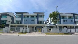 7 Bedroom House for sale in Bandar Botanic, Selangor