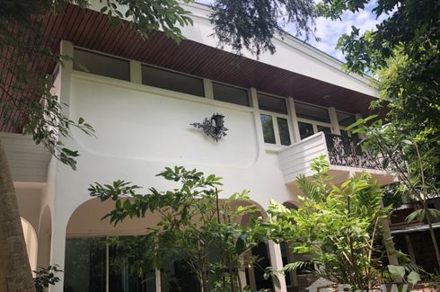 5 Bedroom House for sale in Sam Sen Nai, Bangkok