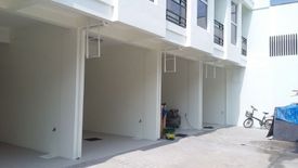 3 Bedroom Townhouse for sale in West Triangle, Metro Manila near MRT-3 North Avenue