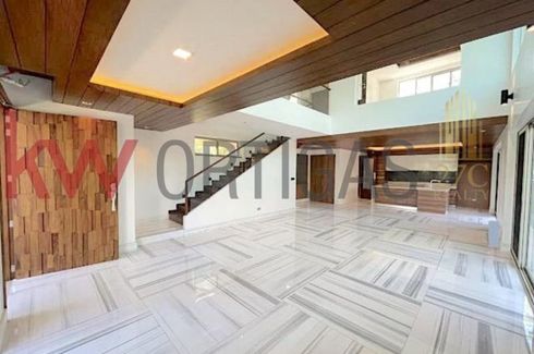 7 Bedroom House for rent in Taguig, Metro Manila