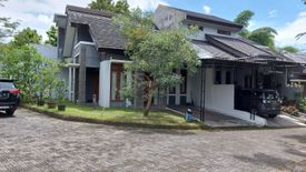 Rumah disewa dengan 3 kamar tidur di Margomulyo, Yogyakarta