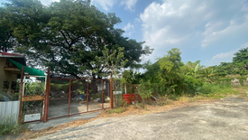 Land for sale in Bang Bamru, Bangkok near MRT Bang Yi Khan