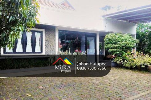 Rumah dijual dengan 6 kamar tidur di Tomang, Jakarta