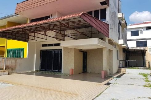 6 Bedroom House for Sale or Rent in Taman Tasek, Johor