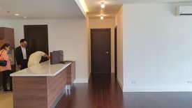 2 Bedroom Condo for rent in San Lorenzo, Metro Manila near MRT-3 Ayala