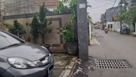 Rumah dijual atau disewa dengan 8 kamar tidur di Pejaten Timur, Jakarta