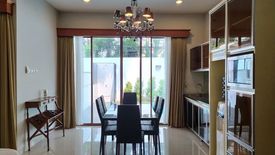 Townhouse disewa dengan 3 kamar tidur di Cilandak Barat, Jakarta