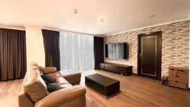 3 Bedroom Condo for sale in Acadamia Grand Tower, Khlong Tan Nuea, Bangkok near BTS Phrom Phong