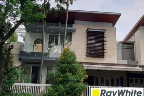 Rumah dijual dengan 10 kamar tidur di Airlangga, Jawa Timur