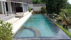 Villa dijual dengan 6 kamar tidur di Abianbase, Bali