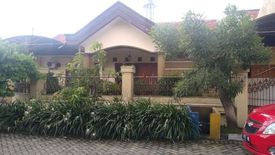 Rumah dijual dengan 5 kamar tidur di Kali Rungkut, Jawa Timur