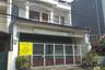 Rumah disewa dengan 13 kamar tidur di Tanjung Duren Selatan, Jakarta
