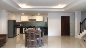 5 Bedroom House for rent in Khlong Tan Nuea, Bangkok