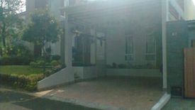 Rumah dijual dengan 4 kamar tidur di Babakan Madang, Jawa Barat