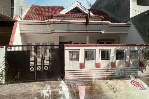 Rumah dijual dengan 3 kamar tidur di Surabaya, Jawa Timur