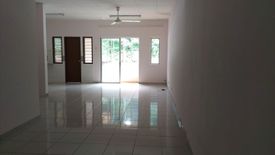 3 Bedroom Townhouse for rent in Taman Bukit Idaman, Selangor