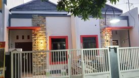 Rumah dijual dengan 2 kamar tidur di Balas Klumprik, Jawa Timur