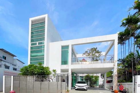 3 Bedroom House for sale in Bang Chak, Bangkok near BTS Punnawithi