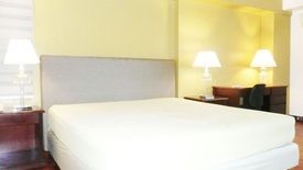 2 Bedroom Condo for rent in Urdaneta, Metro Manila near MRT-3 Ayala