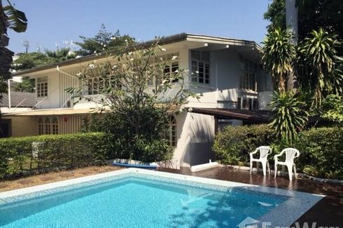 6 Bedroom Villa for sale in Khlong Tan Nuea, Bangkok