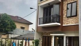 Townhouse dijual dengan 4 kamar tidur di Bekasi Jaya, Jawa Barat