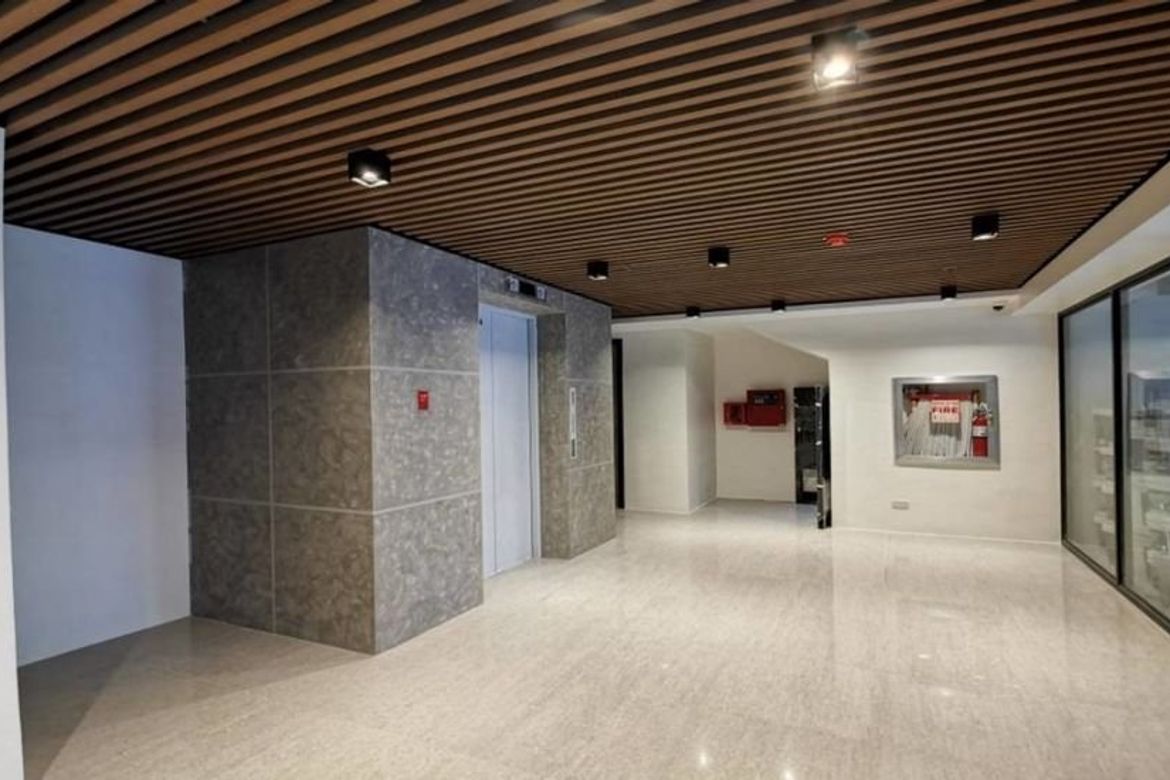 Retail Space for Lease at San Isidro, Makati City 📌 Commercial for rent in Metro Manila Dot