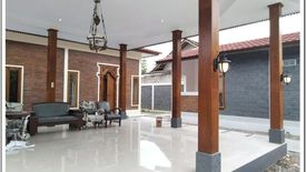 4 Bedroom House for sale in Randusari, Central Java