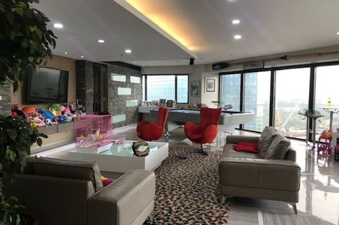 3 Bedroom Condo for sale in Urdaneta, Metro Manila near MRT-3 Ayala