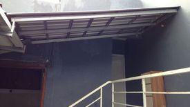 Rumah disewa dengan 5 kamar tidur di Manyaran, Jawa Tengah