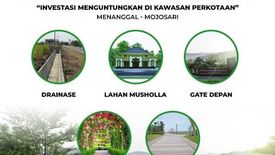 Tanah dijual dengan  di Menanggal, Jawa Timur